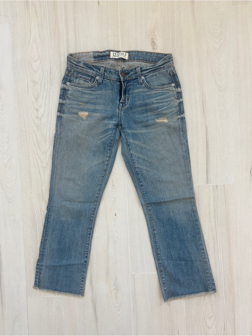 TEXTILE Elizabeth and James Cropped Ankle Jeans in Light Blue